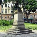 Przemyśl - Pomnik Mickiewicza uszkodzony